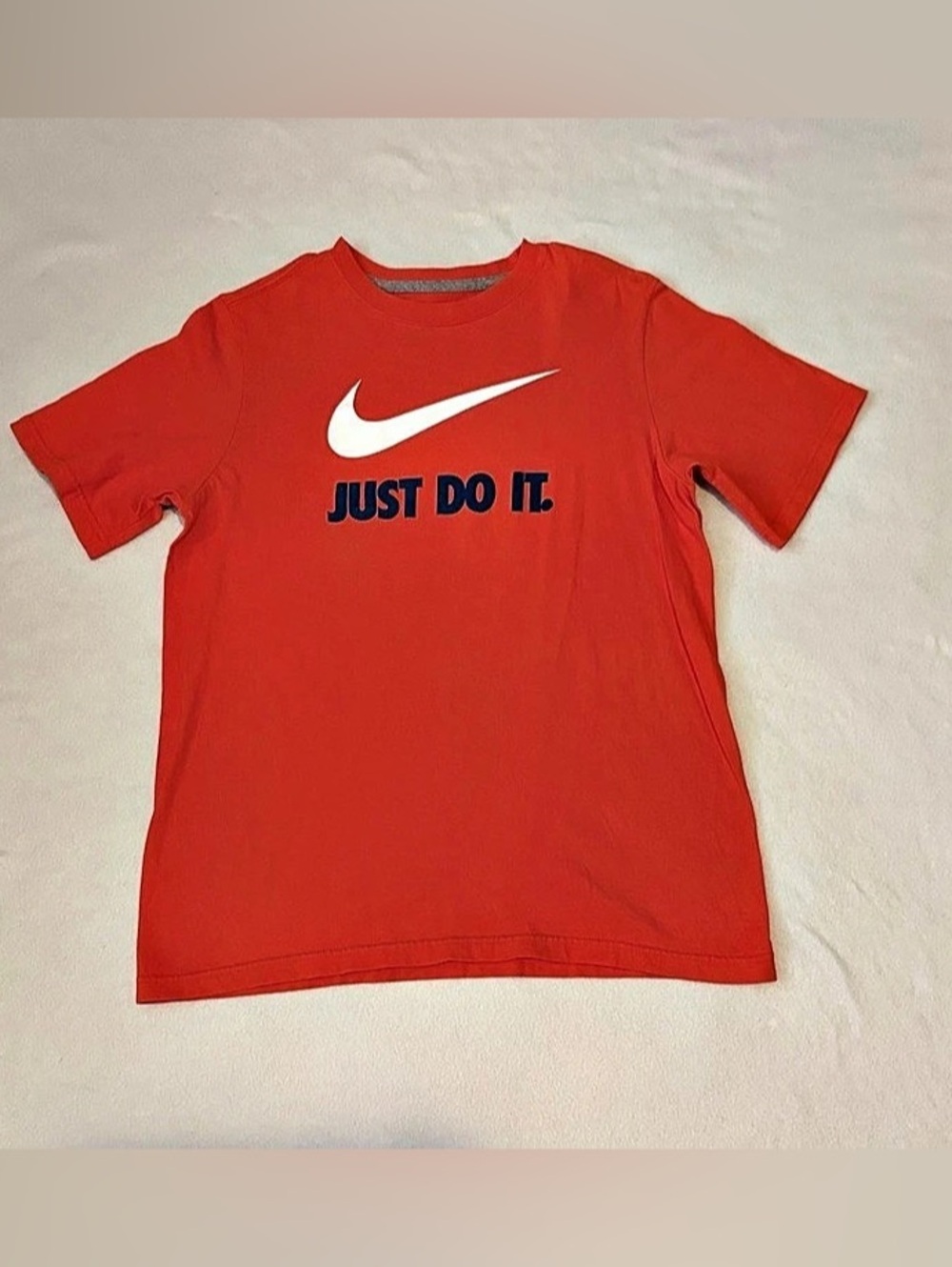 Nike Just Do It Swoosh Graphic T-Shirt Boys XL Orange